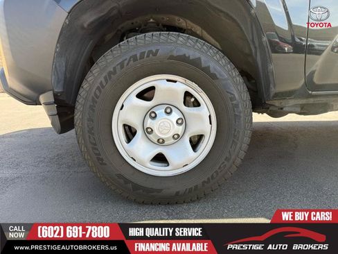 Used 2021 Toyota Tacoma SR RWD image 3