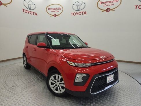 Used 2022 Kia Soul LX image 1