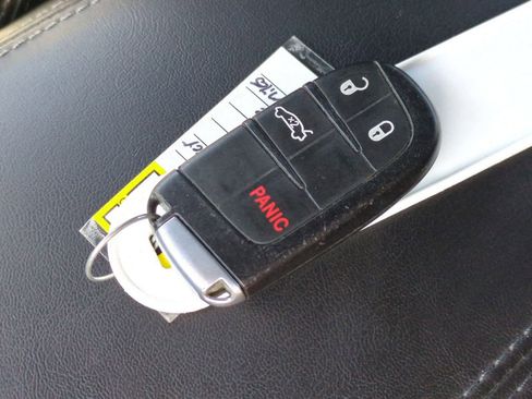 Used 2016 Chrysler 200 S image 37