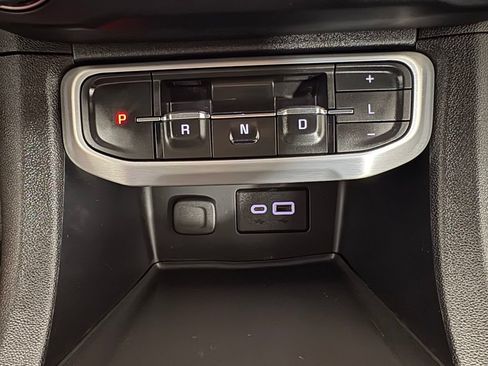 Used 2020 GMC Acadia SLE w/ Driver Convenience Package FWD image 30