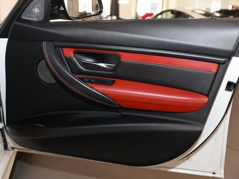 Used 2018 BMW M3 image 19