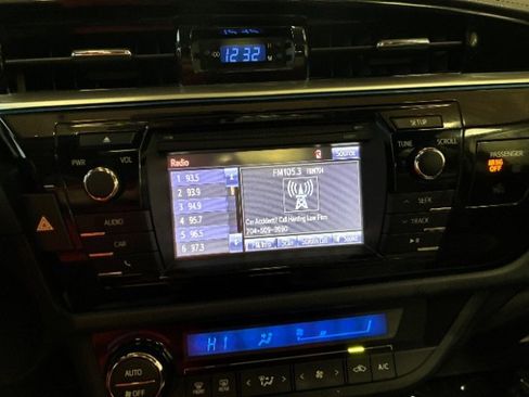 Used 2016 Toyota Corolla S image 20