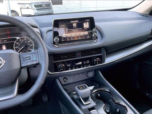 New 2026 Nissan Rogue SV image 4