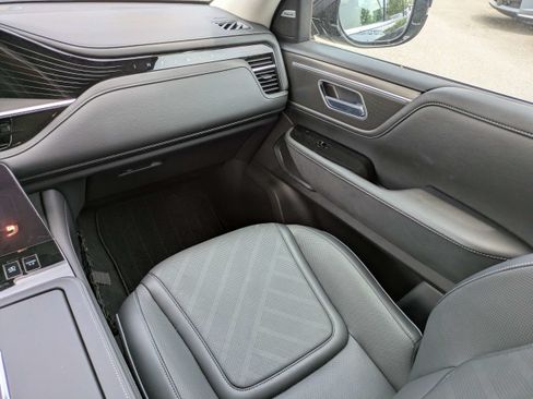 Used 2026 INFINITI QX80 Luxe w/ Cargo Package AWD/4WD image 19
