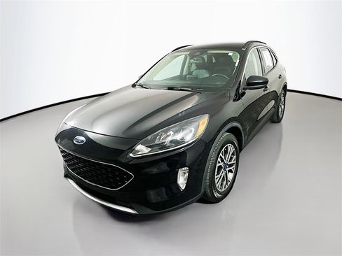 Used 2020 Ford Escape SEL image 3