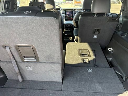 New 2025 Jeep Grand Cherokee L Laredo image 21