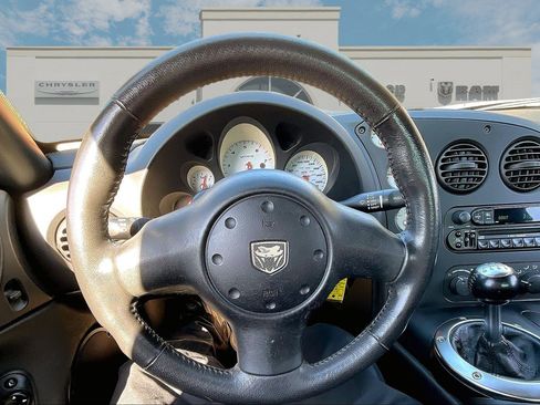 Used 2003 Dodge Viper SRT-10 image 5