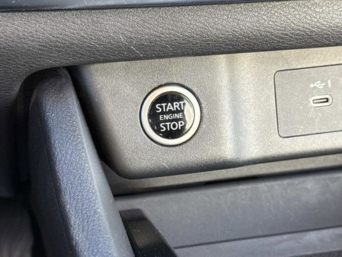 Used 2023 Nissan Rogue SV image 13