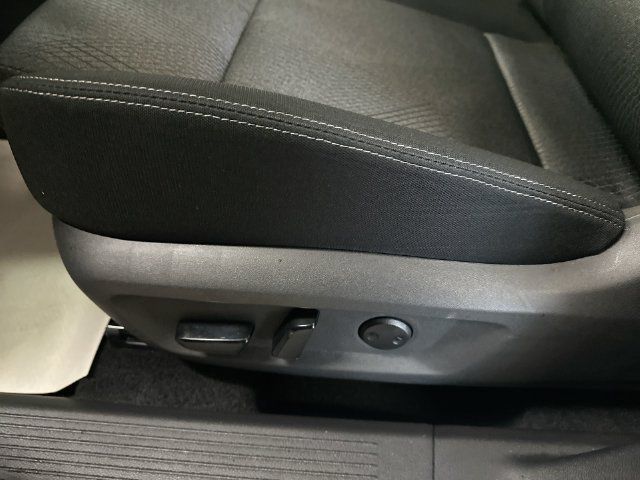 Used 2026 Nissan Rogue SV AWD/4WD image 39