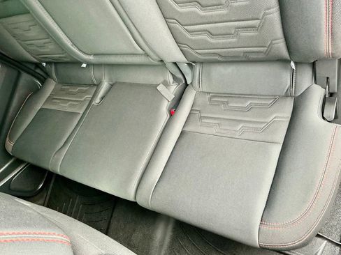 Used 2025 Nissan Frontier PRO-4X image 30