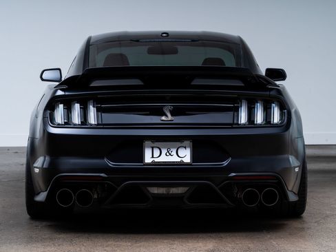 Used 2020 Ford Mustang Shelby GT500 w/ Technology Package RWD image 5