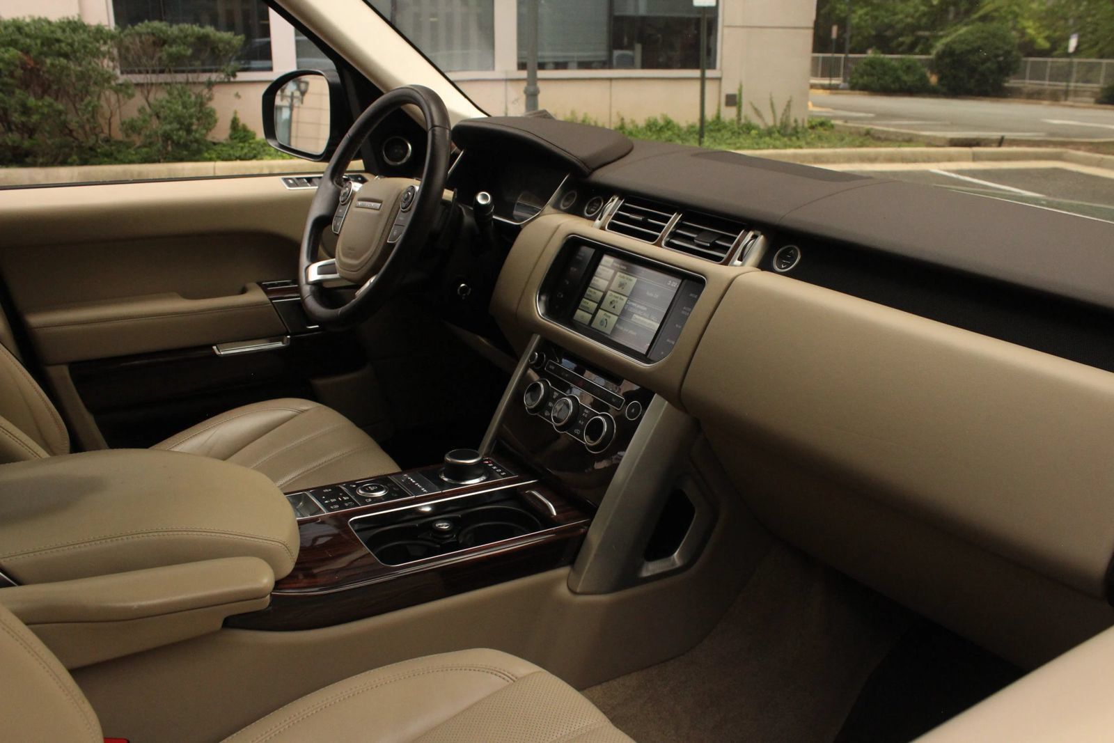 Used 2015 Land Rover Range Rover Long Wheelbase Supercharged AWD/4WD image 26