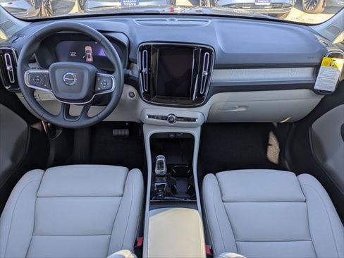 New 2026 Volvo XC40 B5 Ultra w/ Climate Package AWD/4WD image 11