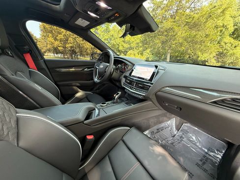 Used 2024 Cadillac CT5 V Blackwing w/ Carbon Fiber Package 2 RWD image 13