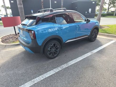 Used 2026 Nissan Kicks SR FWD image 3