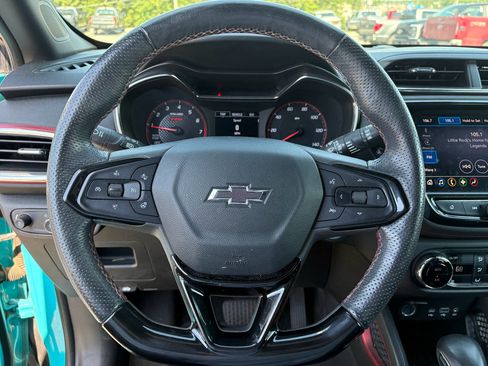 Used 2022 Chevrolet TrailBlazer RS w/ Convenience Package FWD image 5