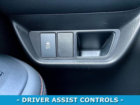 Certified 2026 Honda HR-V Sport image 37