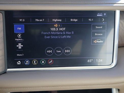 Used 2021 GMC Yukon Denali w/ Denali Premium Package image 34