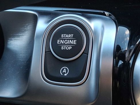 Used 2026 Mercedes-Benz GLB 250 4MATIC image 18