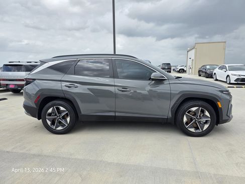 Certified 2025 Hyundai Tucson SEL FWD image 5