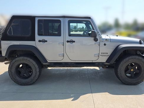 Used 2015 Jeep Wrangler Unlimited Sport w/ Quick Order Package 24S AWD/4WD image 6
