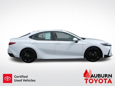 Certified 2025 Toyota Camry SE w/ Convenience Package image 9