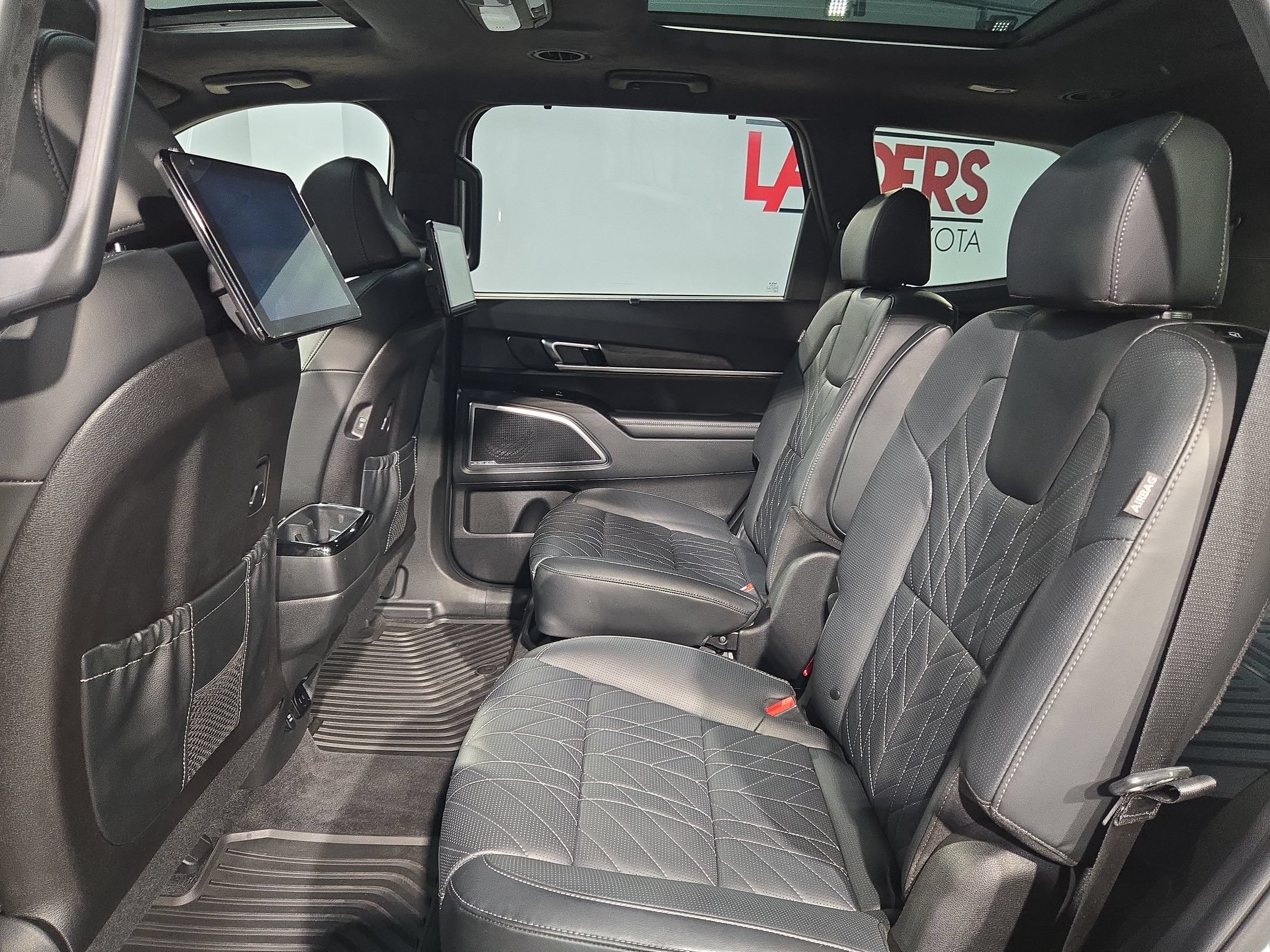 Used 2025 Kia Telluride SX Prestige X-Pro AWD/4WD image 37