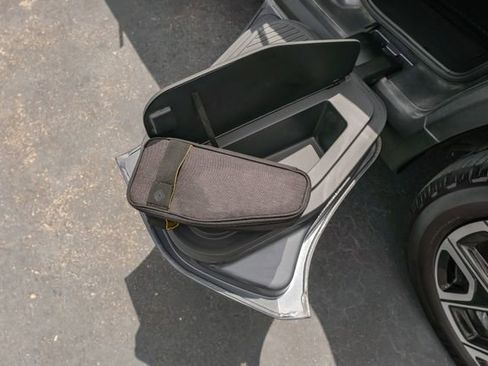 Used 2023 Rivian R1T Adventure image 51