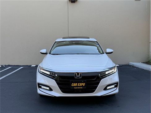 Used 2020 Honda Accord Touring image 2