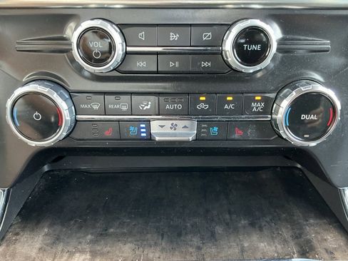 Used 2022 Ford F150 Lariat w/ Equipment Group 501A Mid image 59