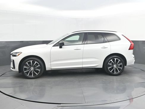 Certified 2023 Volvo XC60 B5 Plus w/ Climate Package AWD/4WD image 2