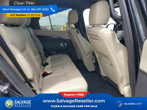 Used 2019 Land Rover Discovery SE AWD/4WD image 15