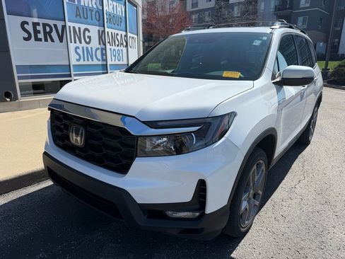 Used 2023 Honda Passport EX-L image 10