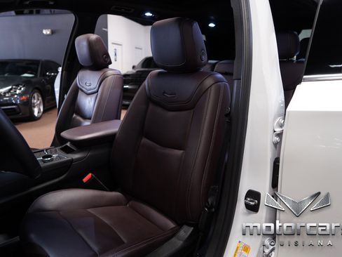 Used 2023 Cadillac XT6 Premium Luxury FWD image 27