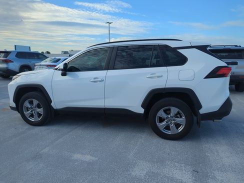 Used 2025 Toyota RAV4 XLE w/ Convenience Package FWD image 6