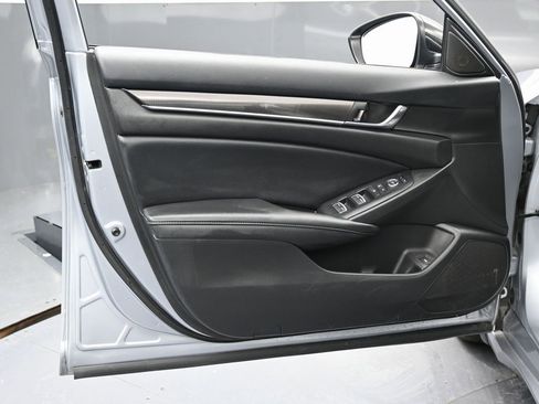 Used 2021 Honda Accord Sport image 38