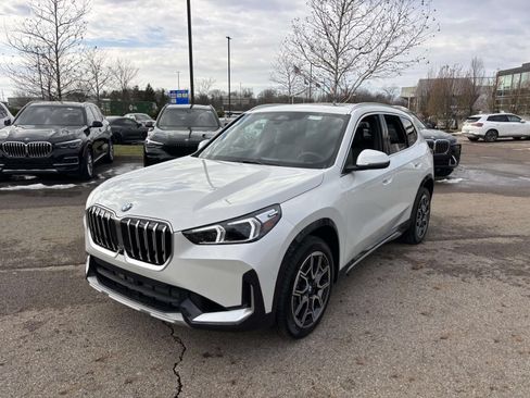 Used 2026 BMW X1 xDrive28i w/ Technology Package AWD/4WD image 3