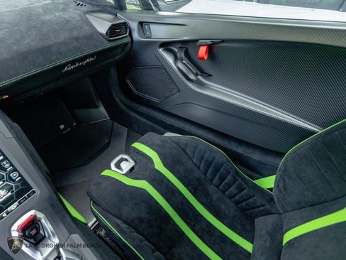 Used 2023 Lamborghini Huracan STO RWD image 15