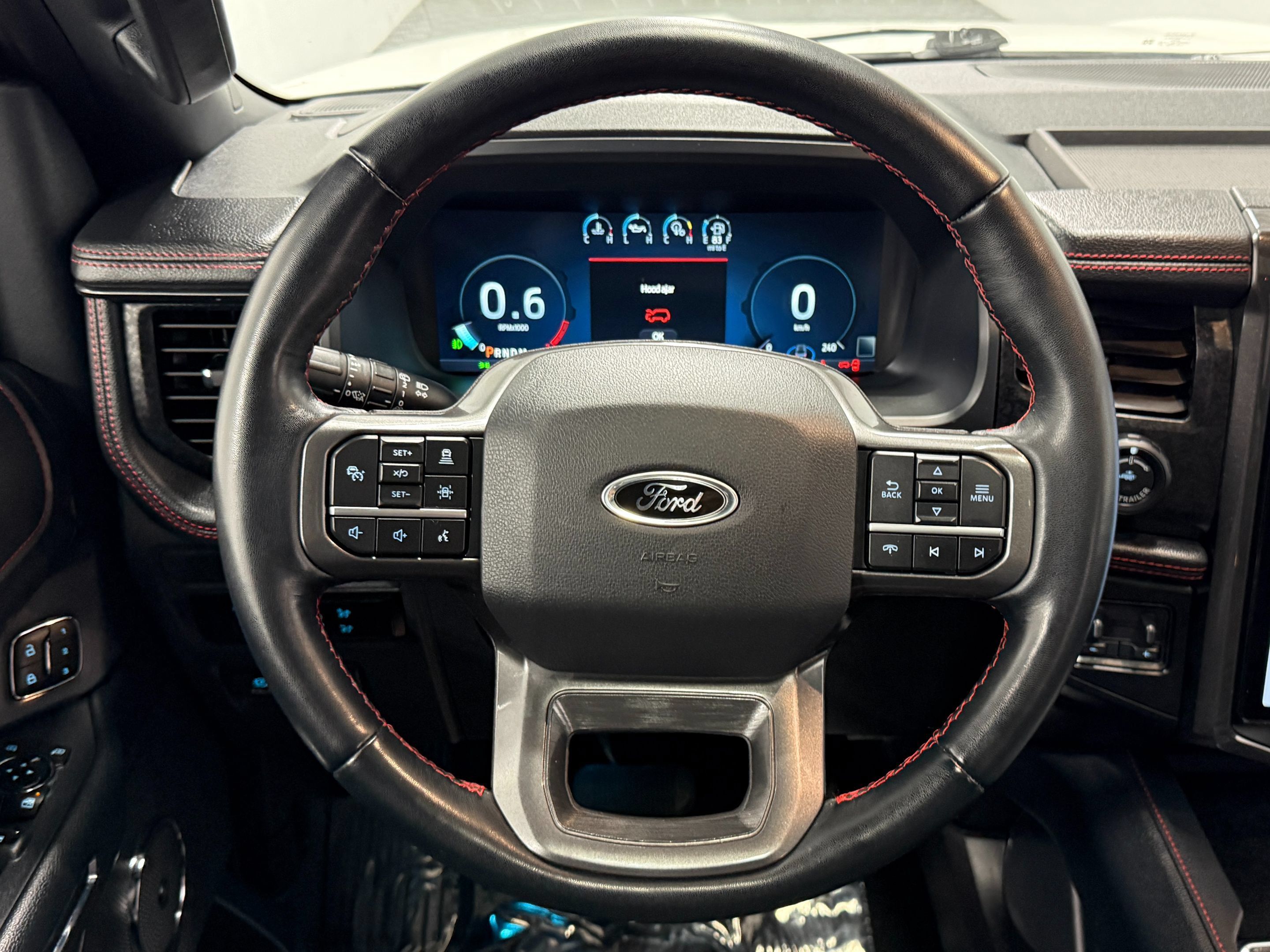 Used 2023 Ford Expedition Limited AWD/4WD image 18