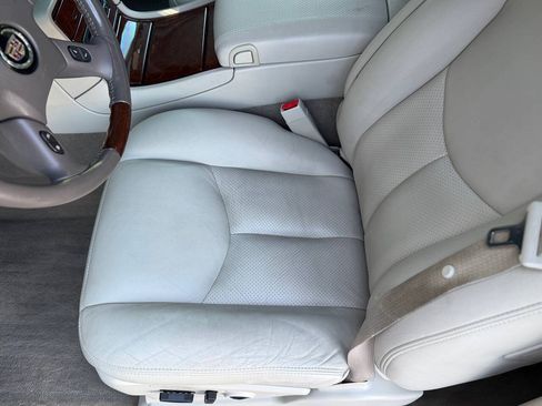 Used 2005 Cadillac Escalade EXT AWD/4WD image 11