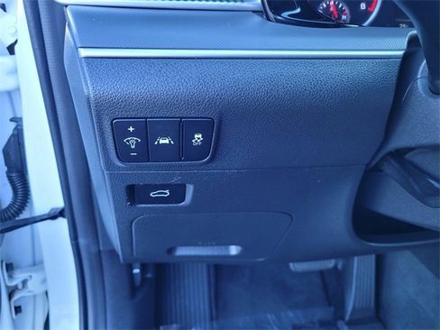 Used 2022 Kia K5 LXS image 22