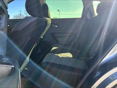 Used 2023 Nissan Rogue SV image 8