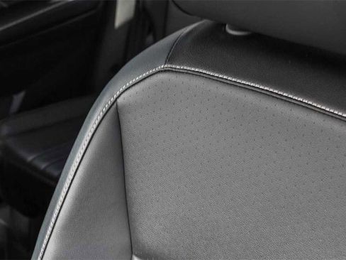 Used 2024 Volkswagen Tiguan SE R-Line image 25