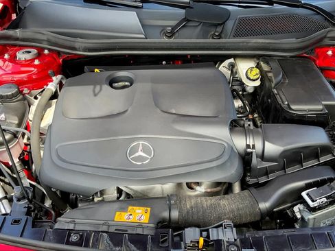 Used 2020 Mercedes-Benz GLA 250 4MATIC image 32