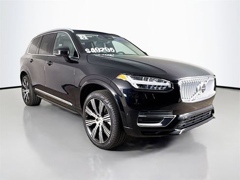 Certified 2024 Volvo XC90 T8 Plus image 1