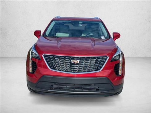 Used 2022 Cadillac XT4 Luxury FWD image 2