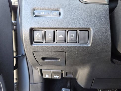 Used 2023 Nissan Murano Platinum w/ Cargo Package image 16