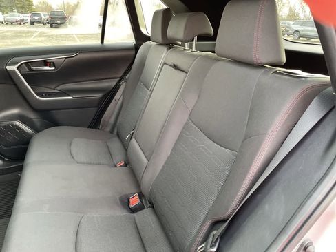 Used 2023 Toyota RAV4 SE image 19