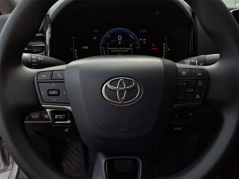 Certified 2025 Toyota Camry LE image 12