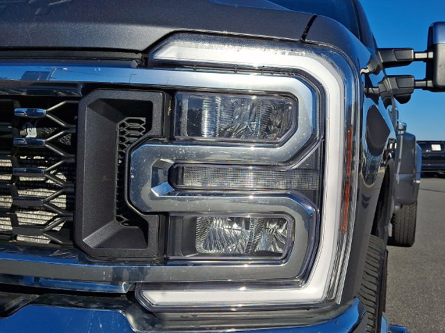 Used 2024 Ford F350 Lariat w/ Lariat Ultimate Package AWD/4WD image 9